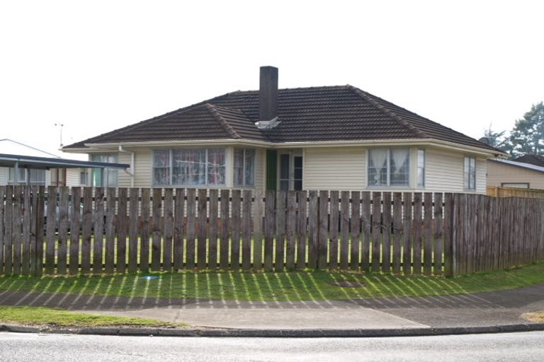 Photo of property in 19 Steven Street, Mangere East, Auckland, 2024
