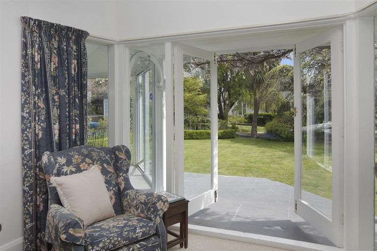 Photo of property in 43 Idris Road, Fendalton, Christchurch, 8052