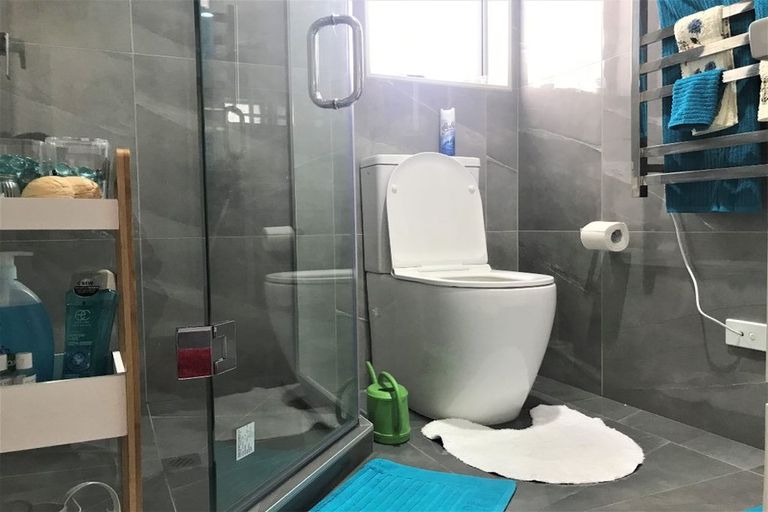 Photo of property in 77a Puhinui Road, Papatoetoe, Auckland, 2104