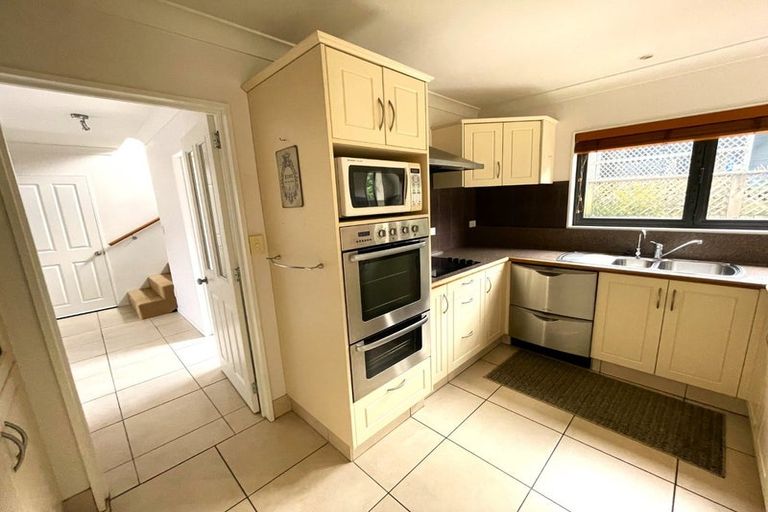 Photo of property in 5 Heather Place, Picton, 7220