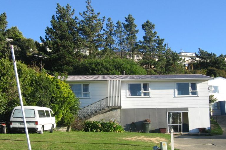 Photo of property in 1/106 Holborn Drive, Stokes Valley, Lower Hutt, 5019