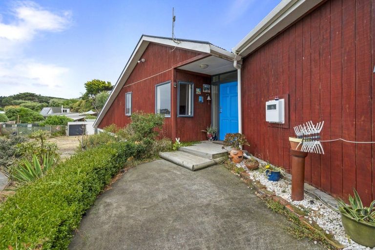 Photo of property in 4 Trafalgar Street, Foxton Beach, Foxton, 4815
