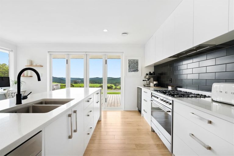 Photo of property in 110 Zanders Road, Helensville, Waimauku, 0882