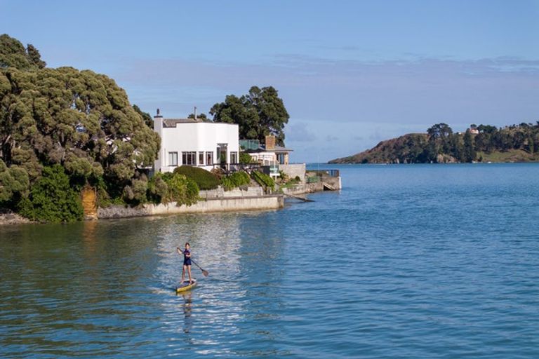 Photo of property in Wallis Street, Raglan, 3225