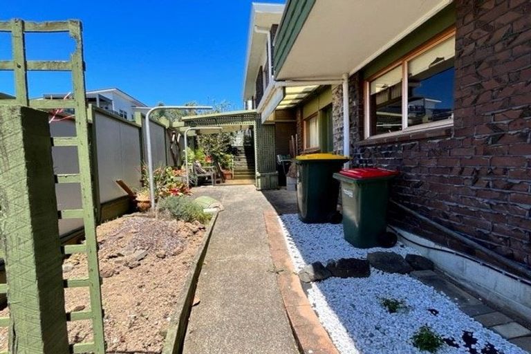 Photo of property in 9 Tromie Place, Highland Park, Auckland, 2010