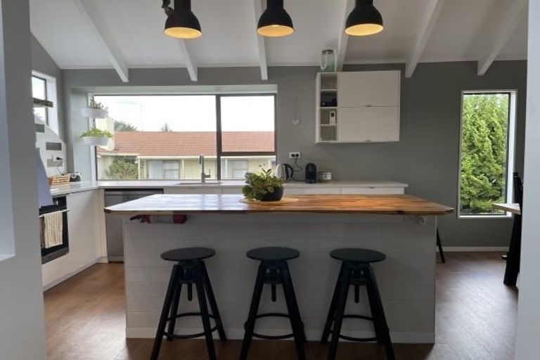 Photo of property in 57 Waterloo Crescent, Hokowhitu, Palmerston North, 4410