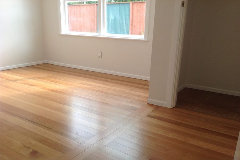 Photo of property in 26 Eskdale Road, Birkdale, Auckland, 0626