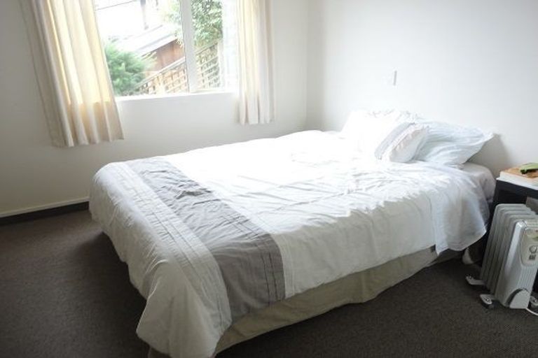 Photo of property in 3b Strawberry Lane, Fernhill, Queenstown, 9300