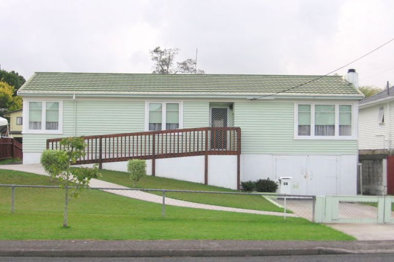 Photo of property in 27 Kamara Road, Glen Eden, Auckland, 0602