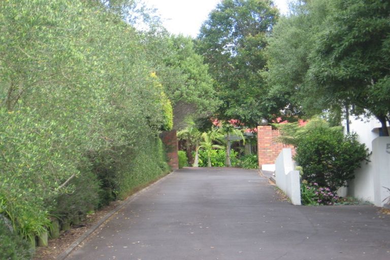 Photo of property in 7 Aotearoa Terrace, Murrays Bay, Auckland, 0630