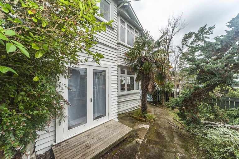 Photo of property in 8 Akatea Street, Berhampore, Wellington, 6023