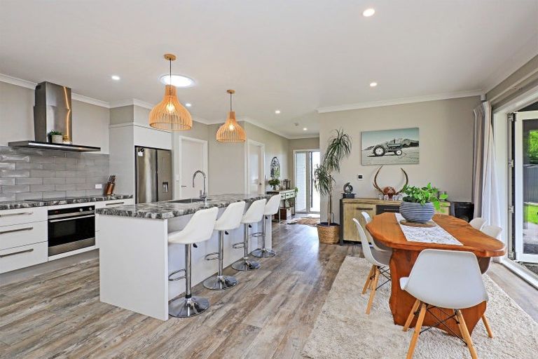 Photo of property in 25 Young Place, Taradale, Napier, 4112