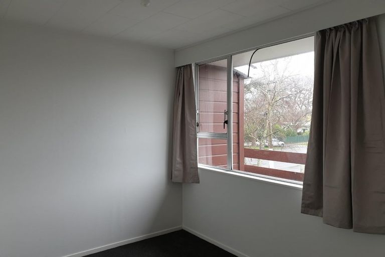 Photo of property in 2/8 Tawai Street, Trentham, Upper Hutt, 5018