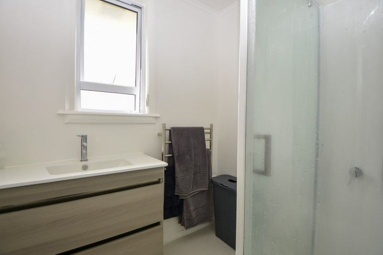 Photo of property in 8 Barrett Place, Carterton, 5713