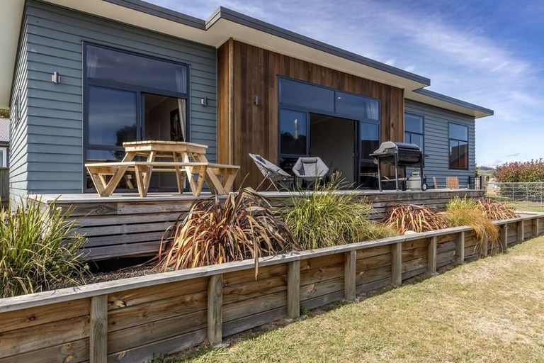 Photo of property in 71 John Norrie Place, Motuoapa, 3382