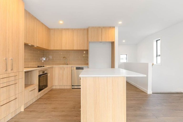 Photo of property in 20a Arataki Views Way, Glen Eden, Auckland, 0602