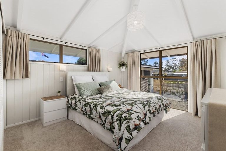 Photo of property in 23 Ferndale Drive, Kawakawa Bay, Papakura, 2585