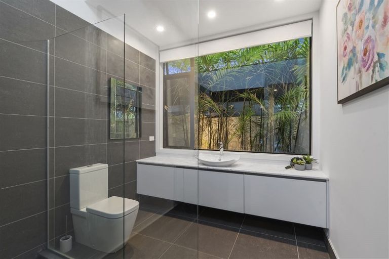 Photo of property in 2/7 Northumberland Avenue, Hauraki, Auckland, 0622