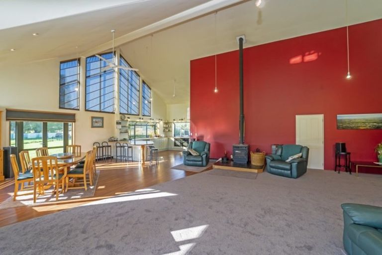 Photo of property in 52 Lincoln Road, Carterton, 5713