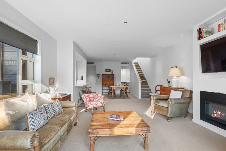 Photo of property in 93 Holly Road, St Albans, Christchurch, 8014