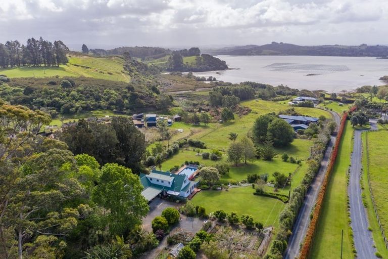 Photo of property in 98 Edmonds Road, Kerikeri, 0293