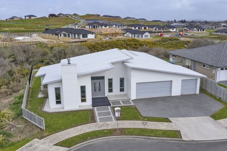 Photo of property in 14 Platina Place, Flagstaff, Hamilton, 3210