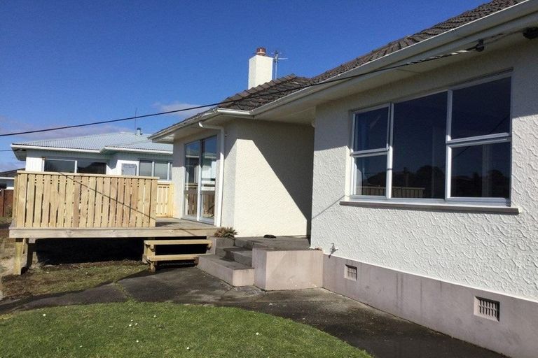 Photo of property in 90 Mangorei Road, Strandon, New Plymouth, 4312