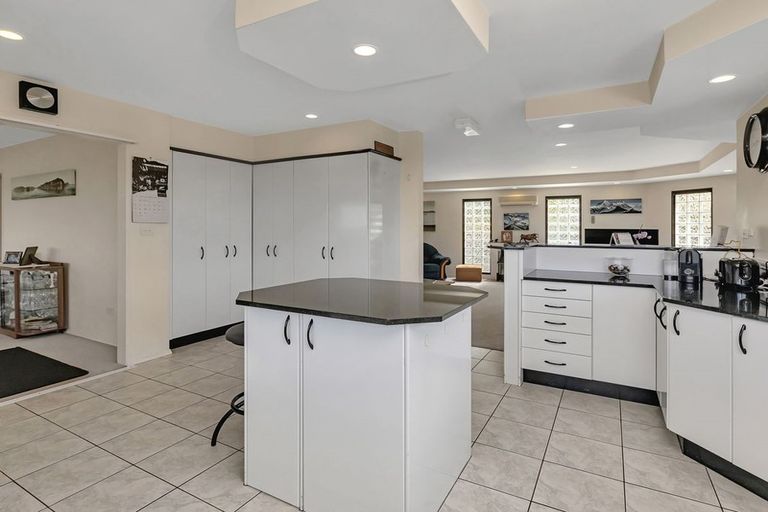 Photo of property in 5 Saint Andrews Place, Te Kamo, Whangarei, 0112