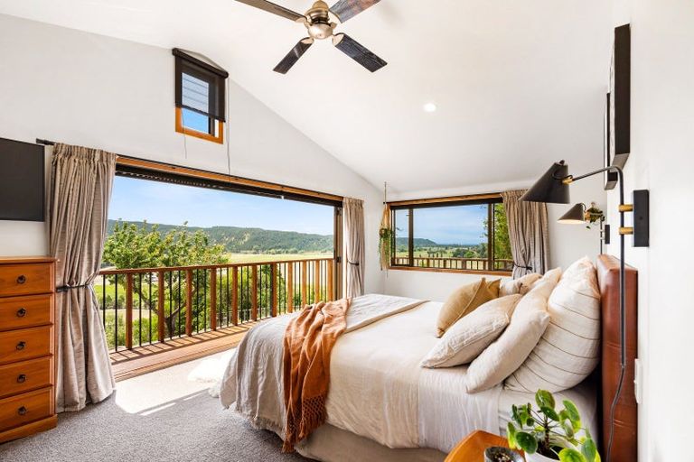 Photo of property in 313 Hill Road, Eskdale, Napier, 4182