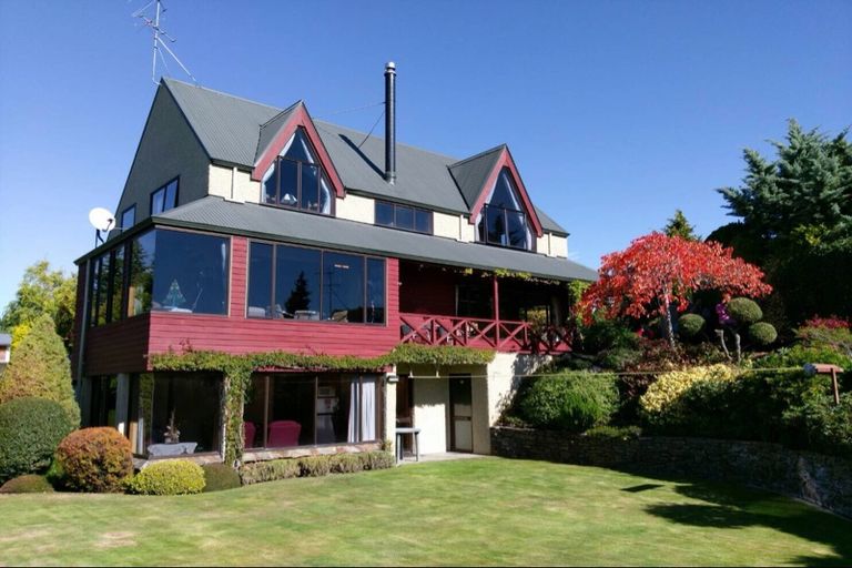 Photo of property in 5 Burnett Place, Lake Tekapo, 7999