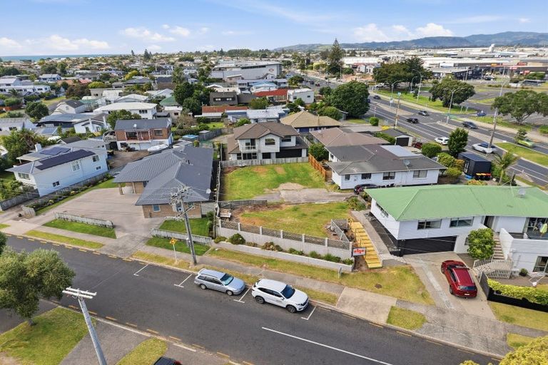 Photo of property in 2 Clyde Street, Mount Maunganui, 3116