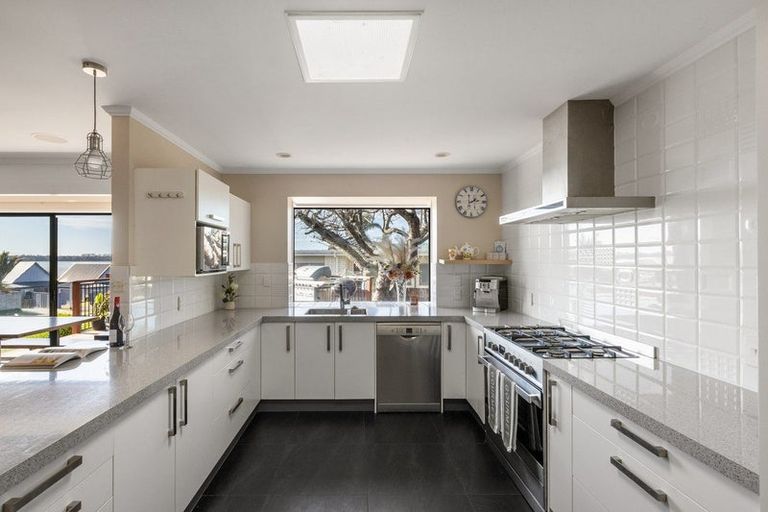 Photo of property in 26 Forrester Drive, Welcome Bay, Tauranga, 3112