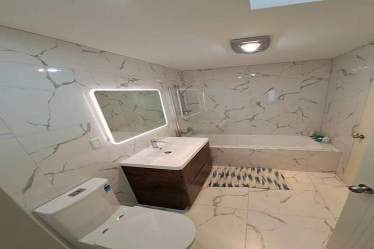 Photo of property in 17 Warbler Crescent, Papakura, 2110