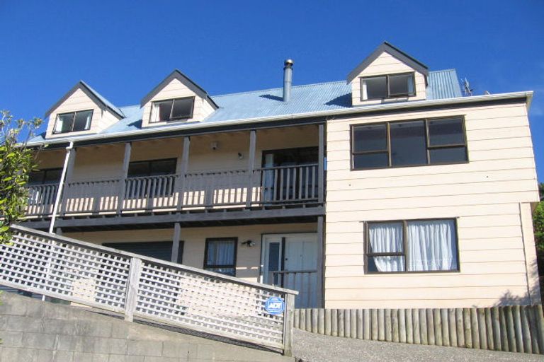 Photo of property in 21 Nalanda Crescent, Broadmeadows, Wellington, 6035