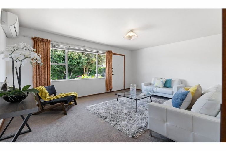 Photo of property in 3 Peverel Street, Riccarton, Christchurch, 8011