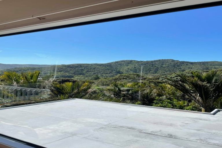 Photo of property in 19 Rayner Road, Piha, New Lynn, 0772