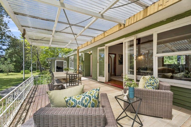 Photo of property in 54 Taylor Road, Mangere Bridge, Auckland, 2022