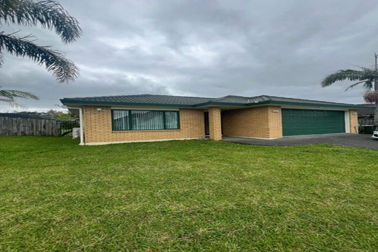 Photo of property in 3 Nephin Place, East Tamaki Heights, Auckland, 2016