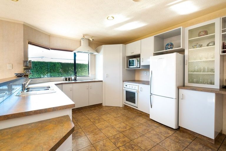 Photo of property in 50a Church Road, Taradale, Napier, 4112