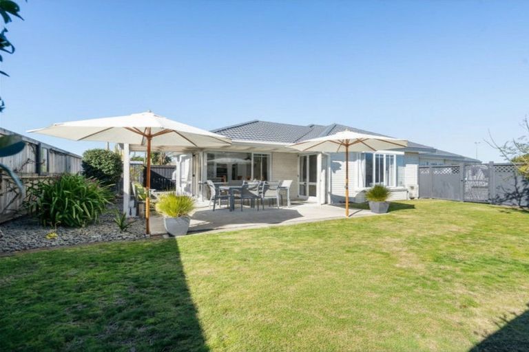 Photo of property in 2 Lasiandra Place, Mount Maunganui, 3116