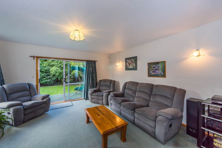 Photo of property in 25 Dunster Street, Burnside, Christchurch, 8053