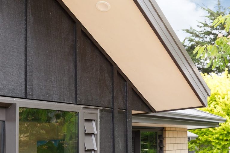 Photo of property in 10 Taumata Rise, Acacia Bay, 3385