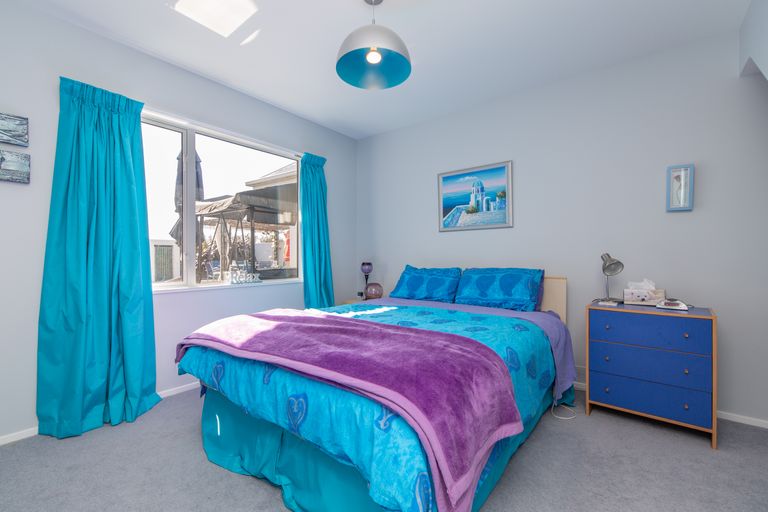 Photo of property in 3 Te Wairewa Street, Pegasus, 7612