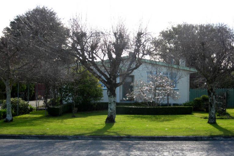 Photo of property in 118 West Street, Greytown, 5712