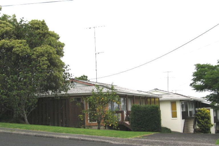 Photo of property in 1/63 Ocean View Road, Hillcrest, Auckland, 0627