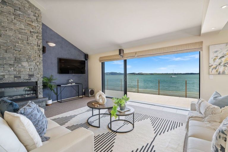 Photo of property in 42 Manganese Point Road, Tamaterau, Whangarei, 0174