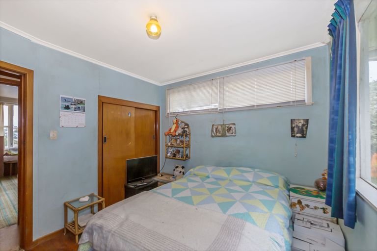 Photo of property in 59 Totaravale Drive, Totara Vale, Auckland, 0629