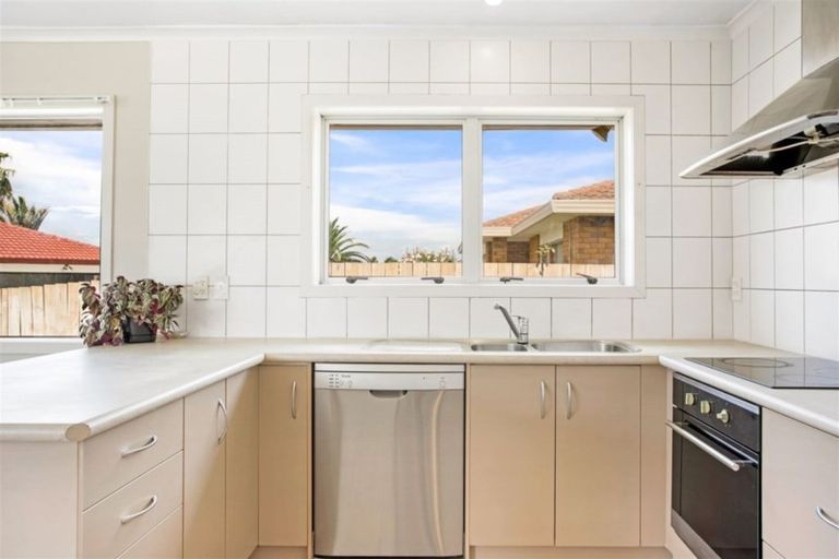 Photo of property in 92c Metcalfe Road, Ranui, Auckland, 0612