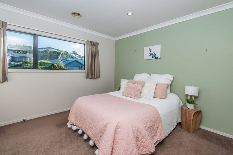 Photo of property in 53 Te Puia Drive, Aotea, Porirua, 5024