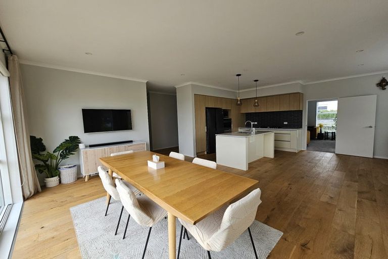 Photo of property in 27 Whenuapai Drive, Whenuapai, Auckland, 0618